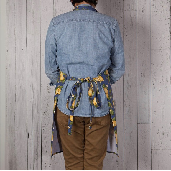 Classic Apron- Lemon Print - Picture 3 of 12